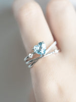 💙18k gold inlaid aquamarine heart💙