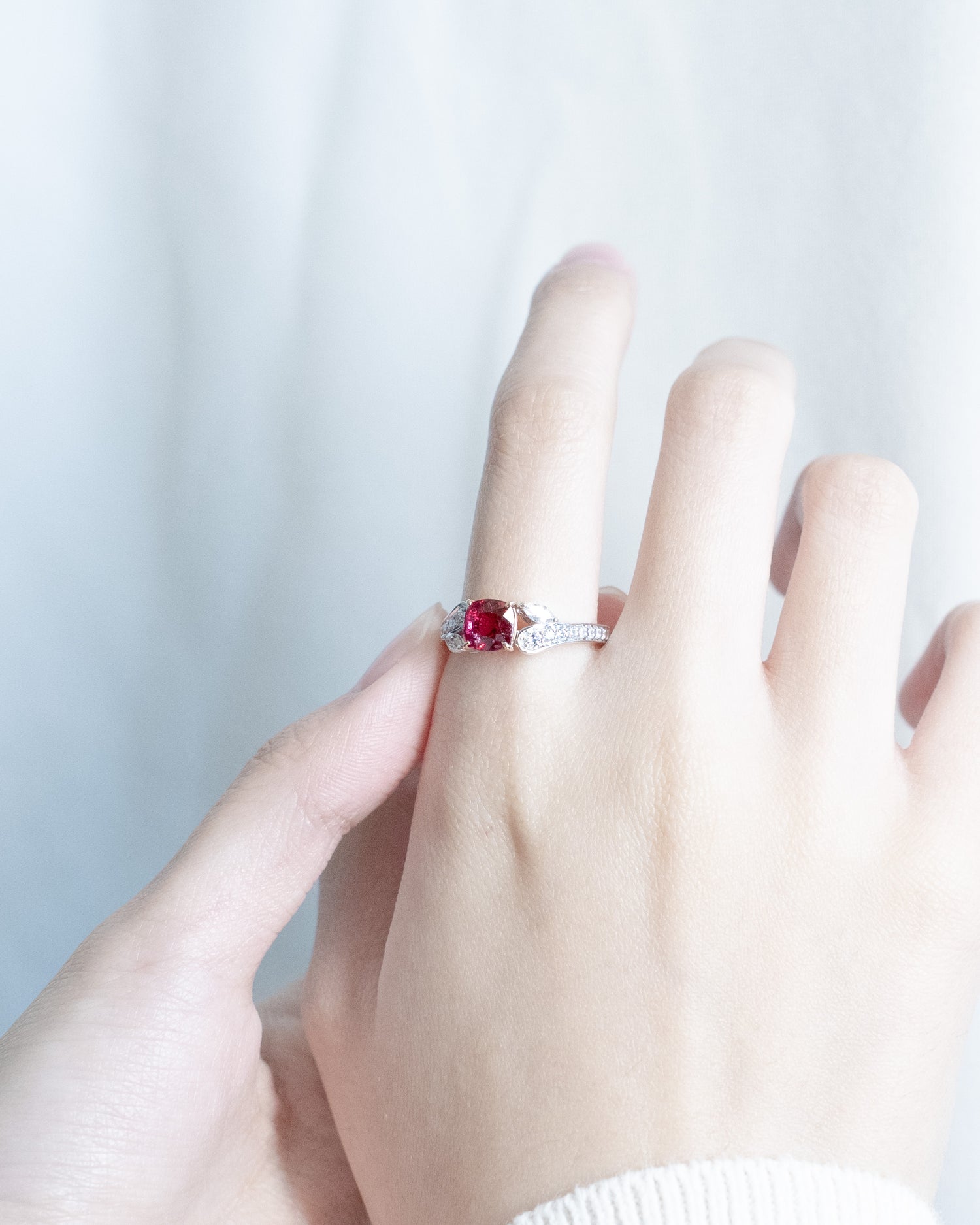 ❤️18K white gold red spinel ring🧚🏻♀️