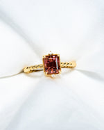🌸Red Tourmaline Light Luxury Gold Ring (Boss’s own money)🌸