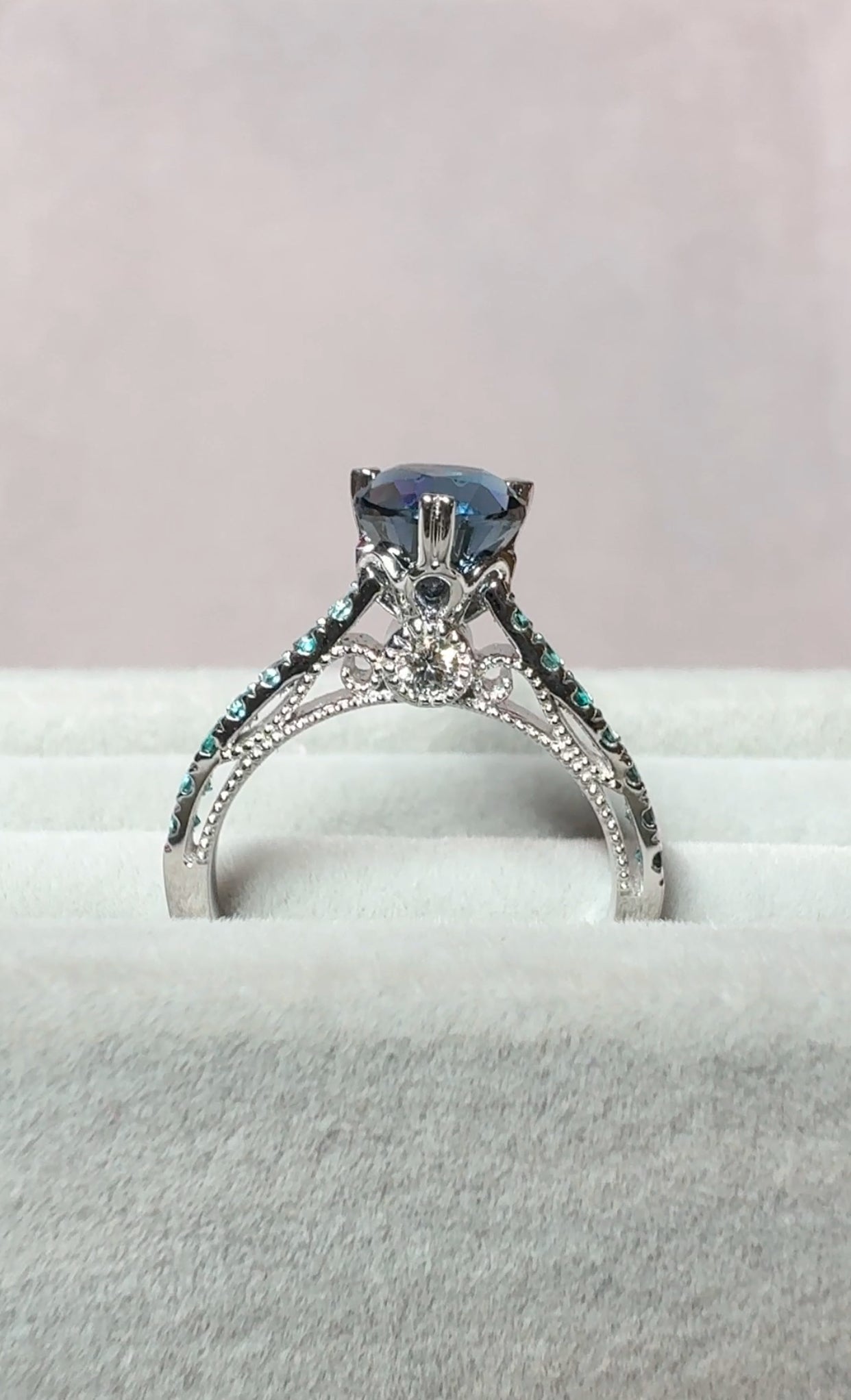 A combination of gorgeousness and simplicity, a high-top style💕20241122-10