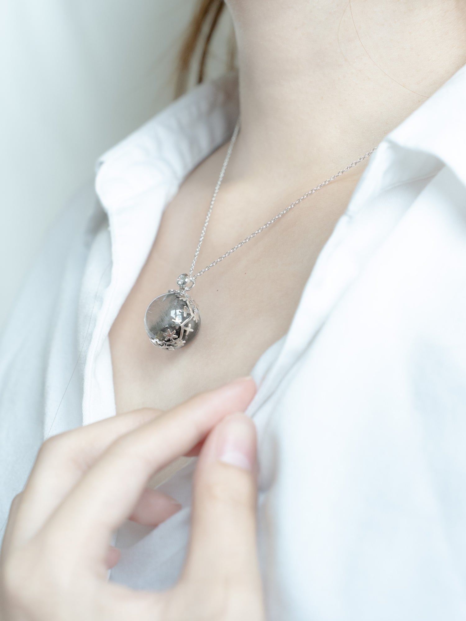 🔮【Necklace】Black silver titanium diamond wave inlaid 18k gold necklace🔮