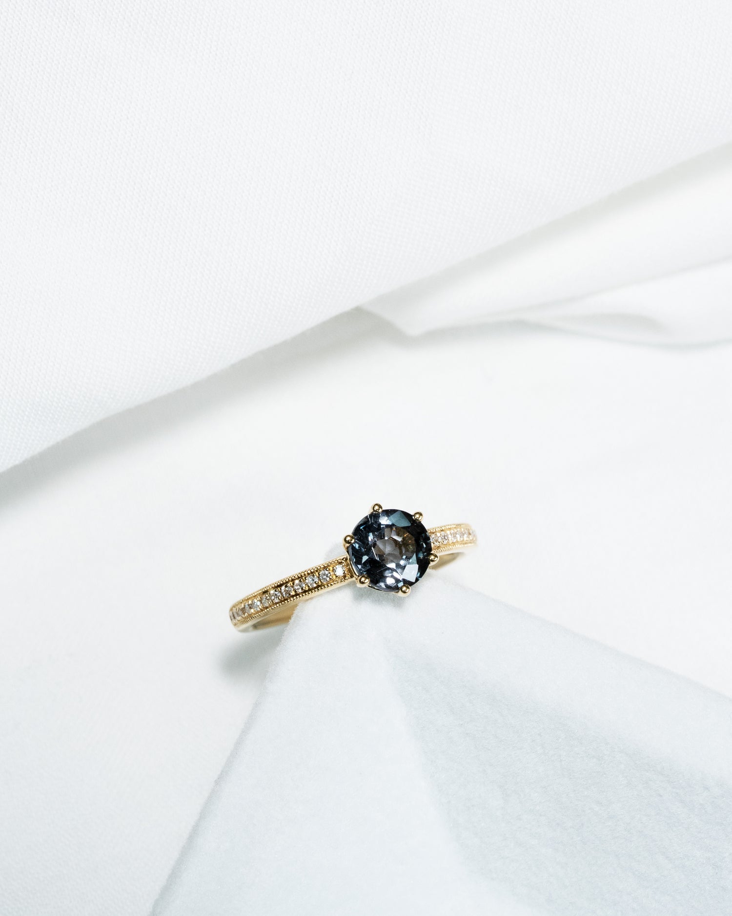 💙Classic Metal Blue Spinel Ring💙