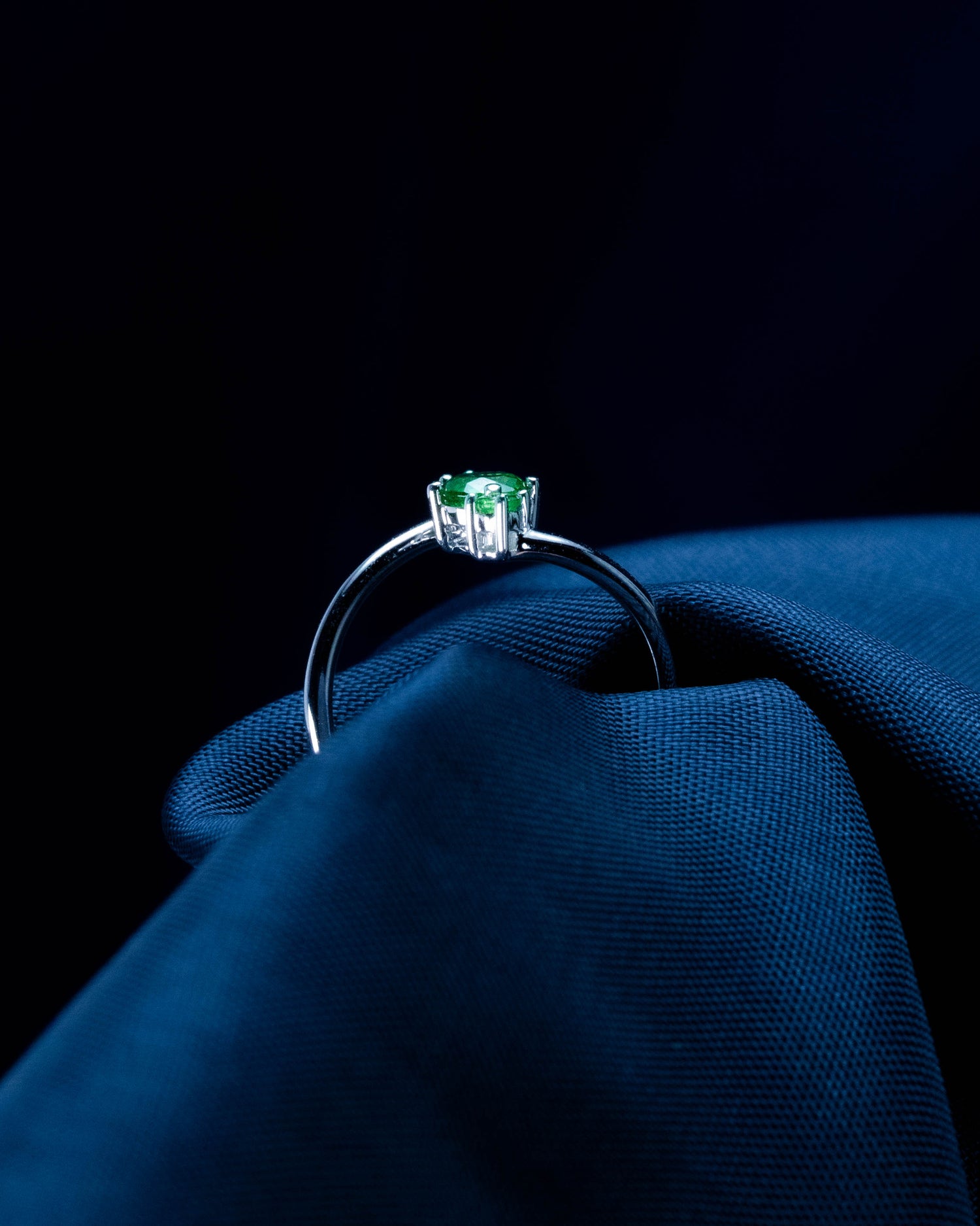 Tsavorite - Everyday Simple Pinky Ring